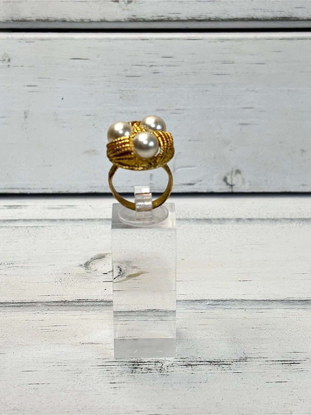 (317)Vintage Pearl Cluster Statement Ring Gold US 7 Like New